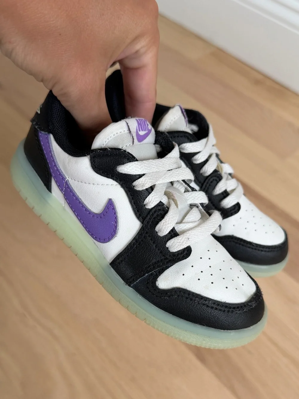 9c Kids Air Jordan 1 Retro Low OG Black Raspberry - LIKE NEW (Retails $65)